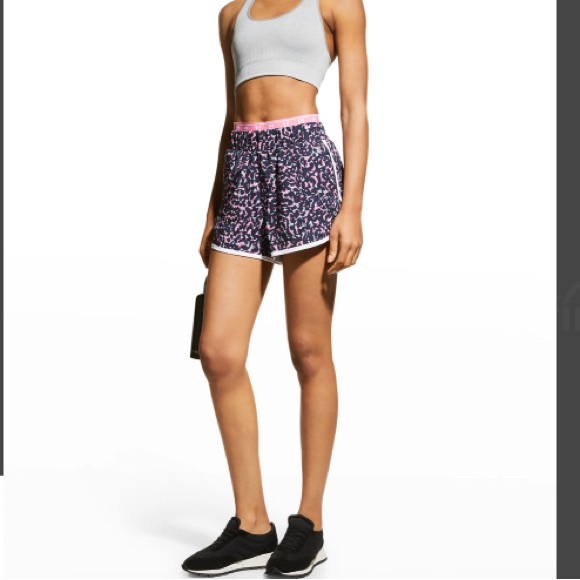 Sweaty Betty On Your Mark Running Shorts - Picture 2 of 6